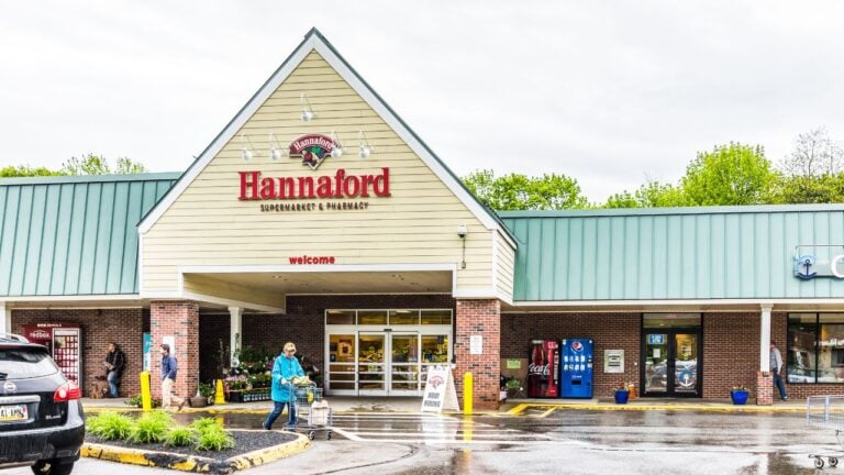 3 Things Hannaford Employees Wish Mainers Would Stop Doing at Checkout