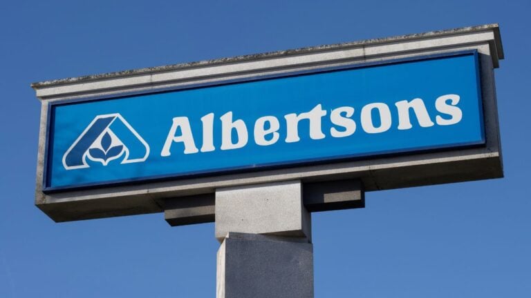 7 Albertsons Secrets Employees Wish Idahoans Knew