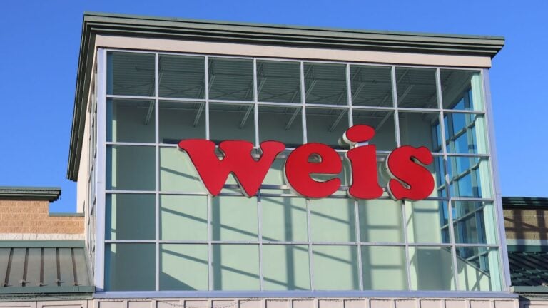 7 Things Weis Markets Employees Wish Marylanders Would Stop Doing at Checkout