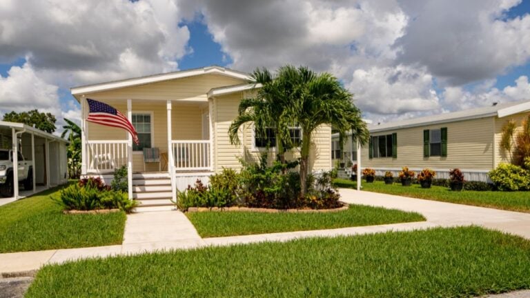 7 Things a Florida Mobile Home Park Can’t Legally Do to Residents