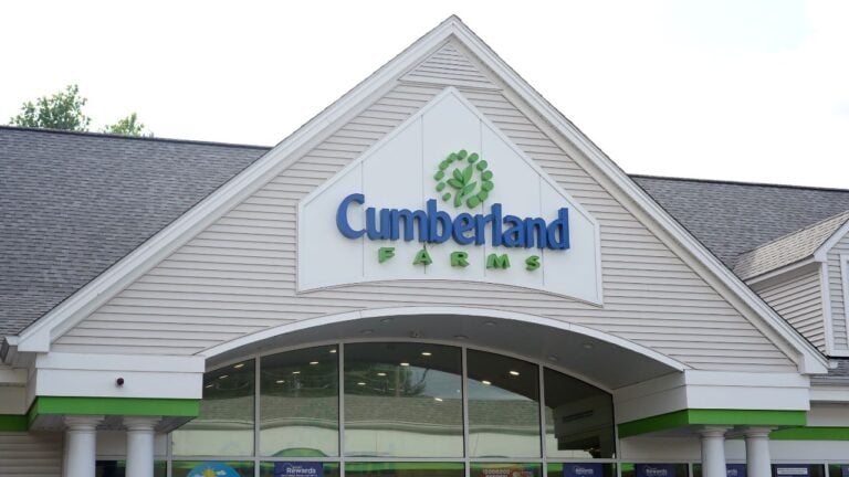5 Cumberland Farms Habits That Give Away a Lifelong Bay Stater