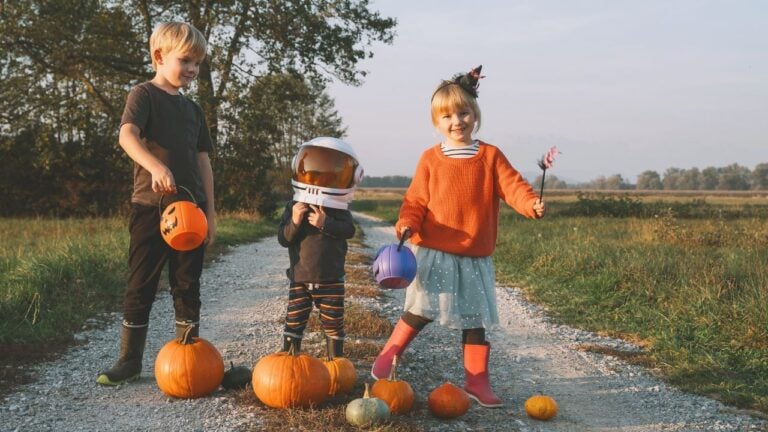 5 Halloween Traditions Pennsylvania Kids Grew Up With That Deserve a Comeback