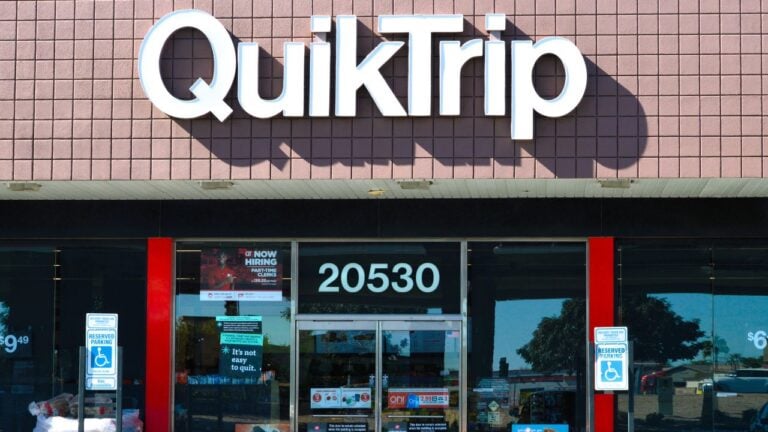 6 Reasons Arizonans Will Cross Three Lanes of Traffic for a QuikTrip