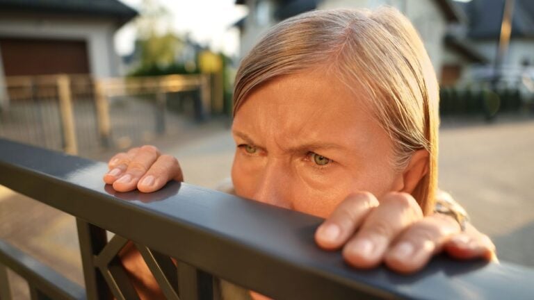 8 Neighbor and HOA Feuds Reddit Ruled On That Floridians Know All Too Well
