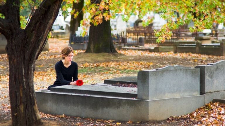 8 Things Virginia Cemeteries Can Remove From a Grave Without Telling the Family